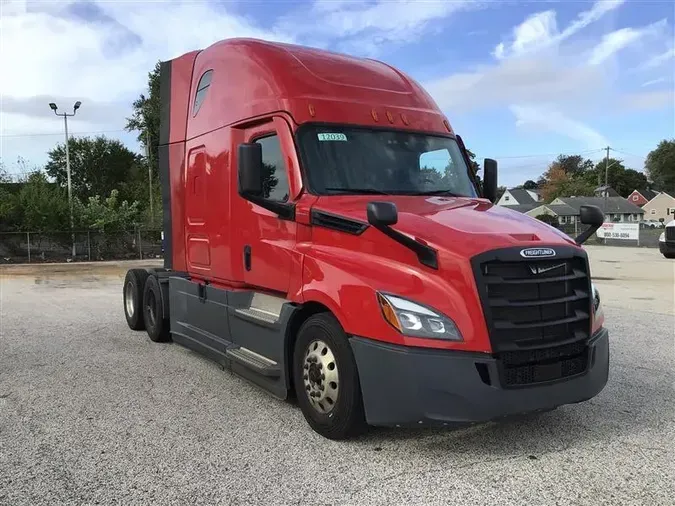 2021 FREIGHTLINER CASCADIA