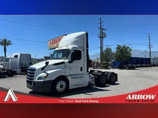 2019 FREIGHTLINER CA126
