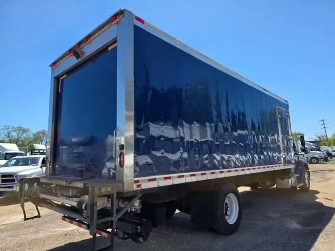 2018 FREIGHTLINER/MERCEDES M2 106