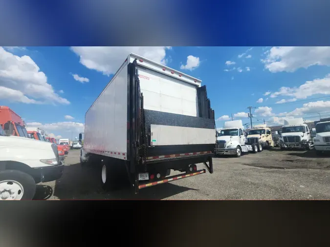 2016 FREIGHTLINER/MERCEDES M2 106