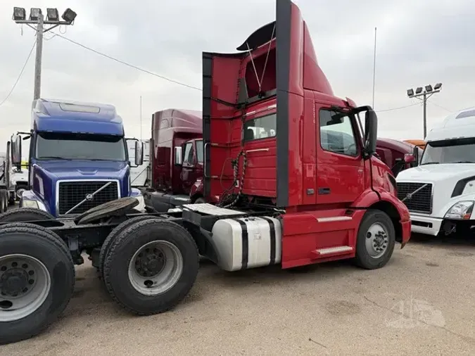 2021 VOLVO VNR64T300240d8a2c13df09a0aabdc720bd2944f4
