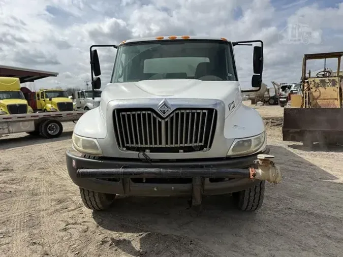 2009 INTERNATIONAL DURASTAR 4300