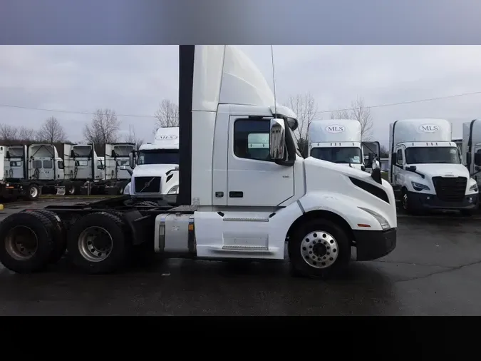 2019 Volvo VNL3002415733e873f9a43759cae2e94058688