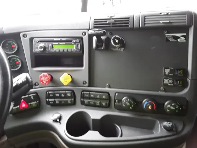 2020 FREIGHTLINER/MERCEDES CASCADIA 125