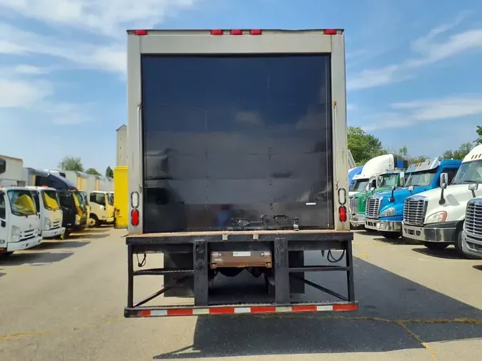 2017 FREIGHTLINER M2 106