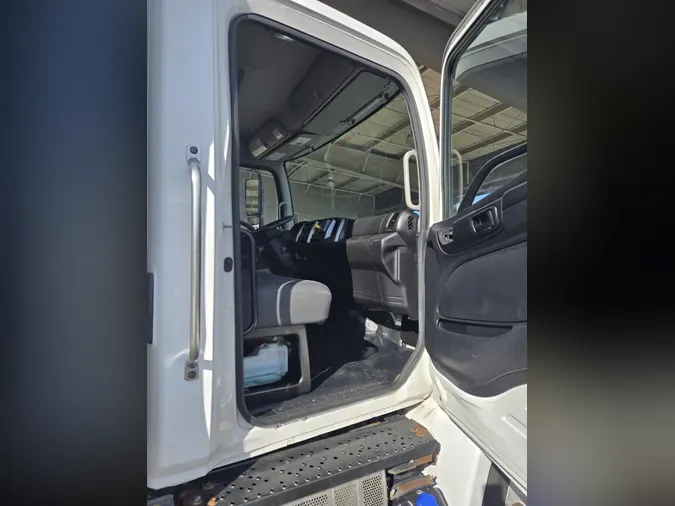 2019 Hino 268A