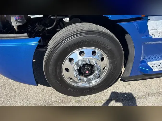 2022 FREIGHTLINER CA126