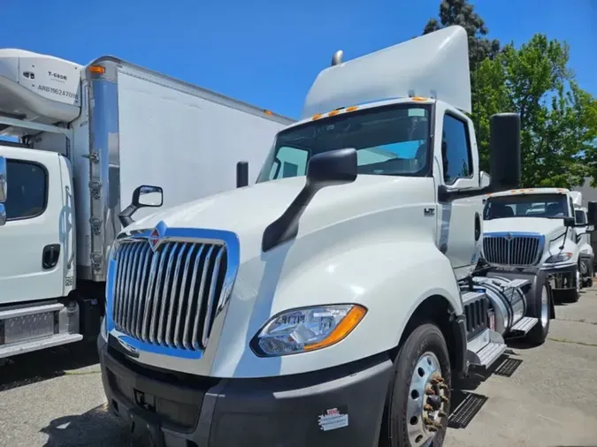 2021 NAVISTAR INTERNATIONAL LT625 DAYCAB S/A
