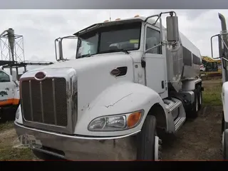 2013 PETERBILT 348