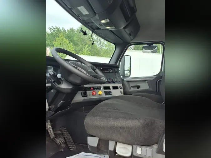 2020 FREIGHTLINER NEW CASCADIA PX12664