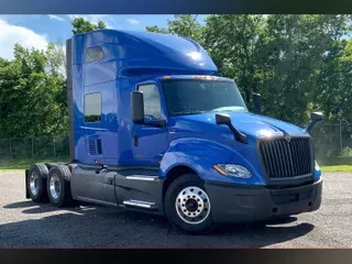 2022 INT LT625 6x4