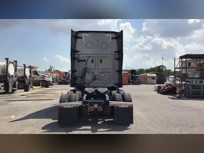 2023 Freightliner Cascadia