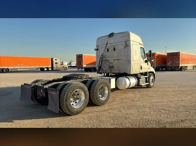 2020 Freightliner Cascadia