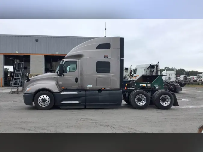 2022 International LT