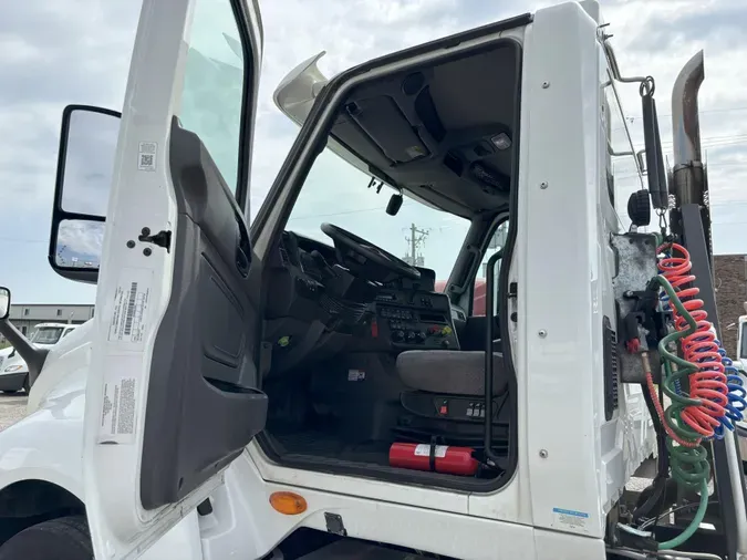 2021 International LT625