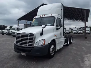 2015 FREIGHTLINER/MERCEDES CASCADIA 125