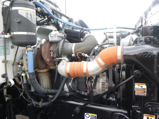 2018 Peterbilt 337