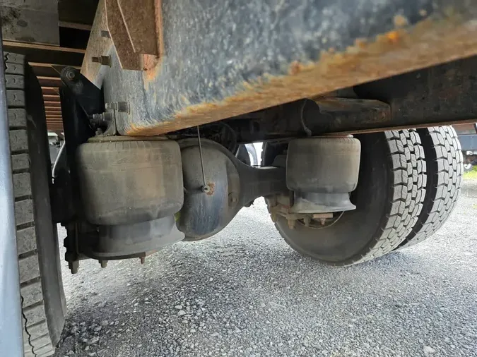 2018 FREIGHTLINER M2 106