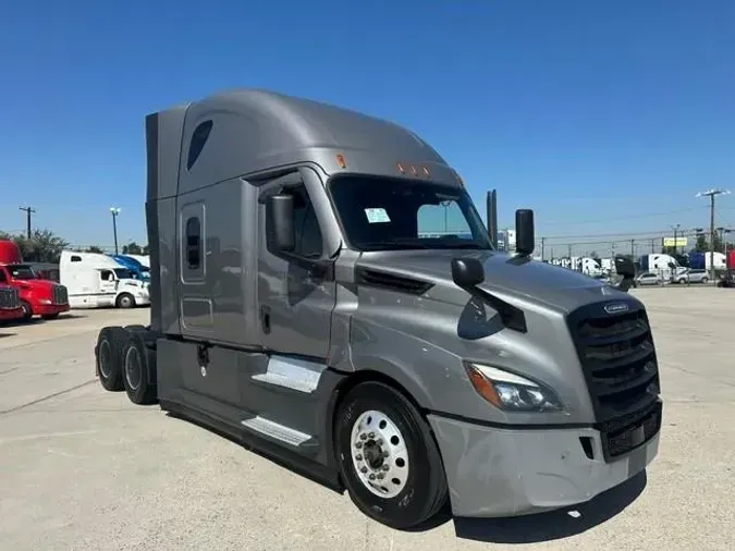 2022 Freightliner Cascadia2438a413733fc2bcbb72f06f4cea4b0d