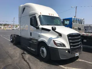 2021 FREIGHTLINER T12664ST