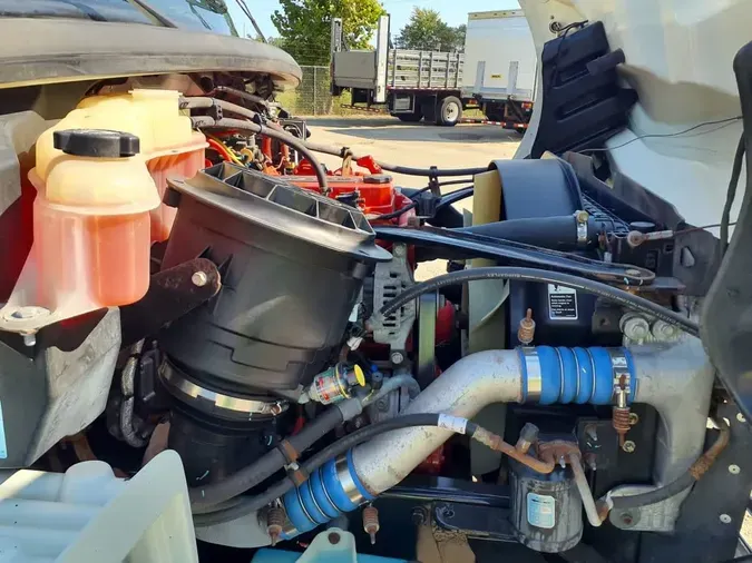 2018 FREIGHTLINER M2 106