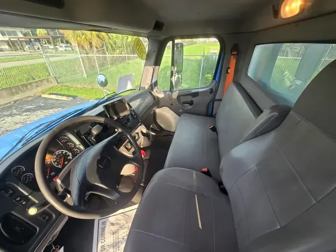2019 FREIGHTLINER/MERCEDES M2 106