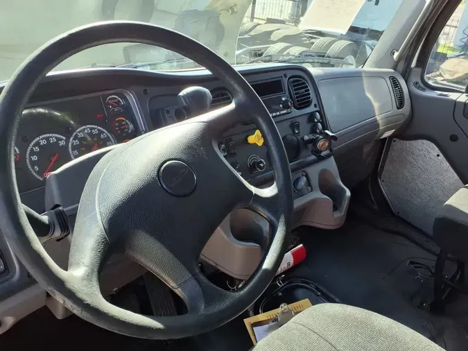 2020 FREIGHTLINER/MERCEDES M2 106243e4999de452f6393c45bd3b76b37bf