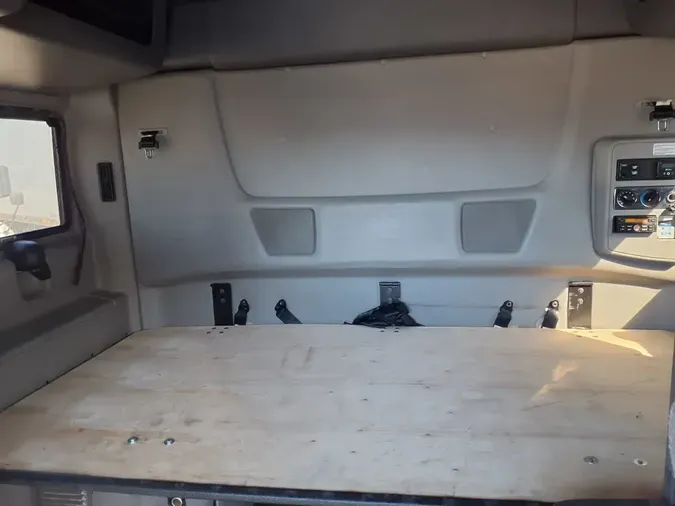 2020 NAVISTAR INTERNATIONAL LT625 SLPR CAB