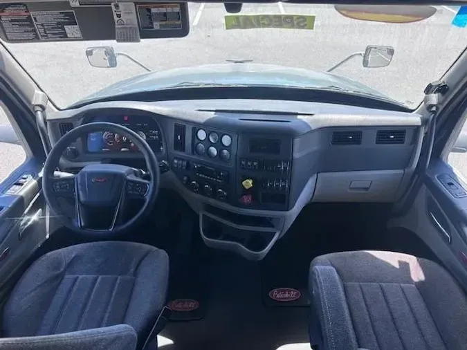 2022 Peterbilt 579