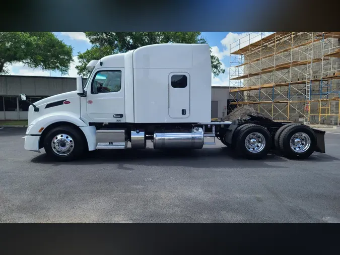 2022 Peterbilt 579