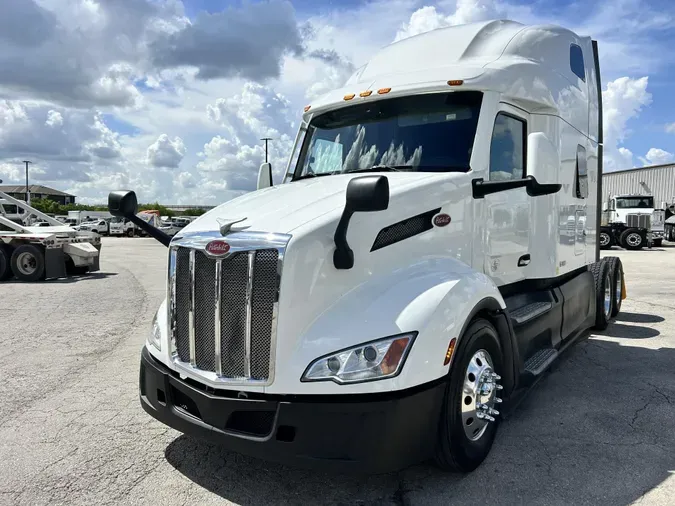 2022 Peterbilt 57924442702b3c658af662e61923d0126e0