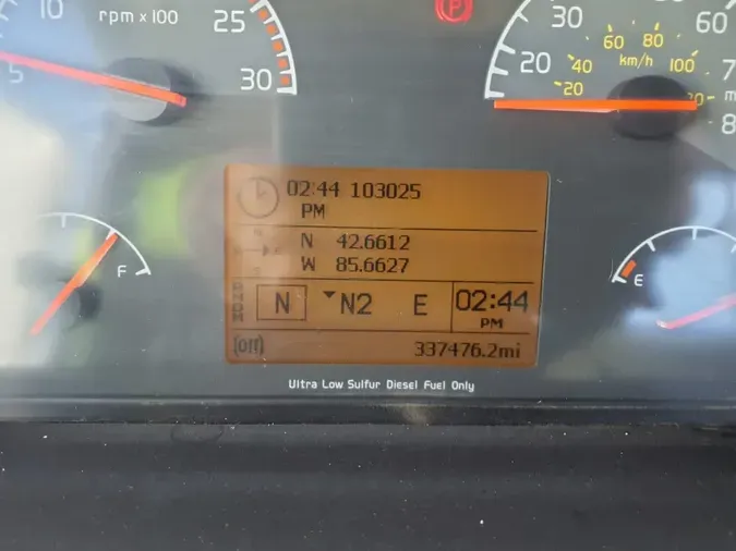 2017 VOLVO VNL64TRACTOR