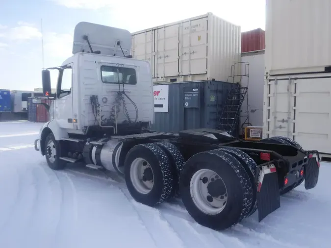 2019 VOLVO VNL