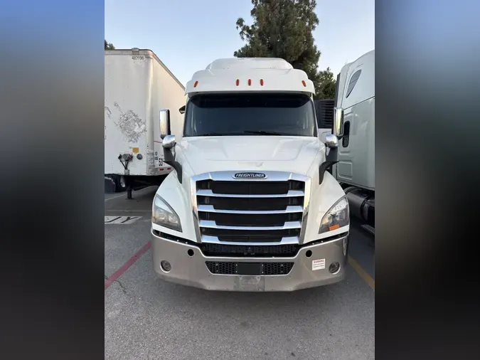 2020 FREIGHTLINER/MERCEDES NEW CASCADIA 116