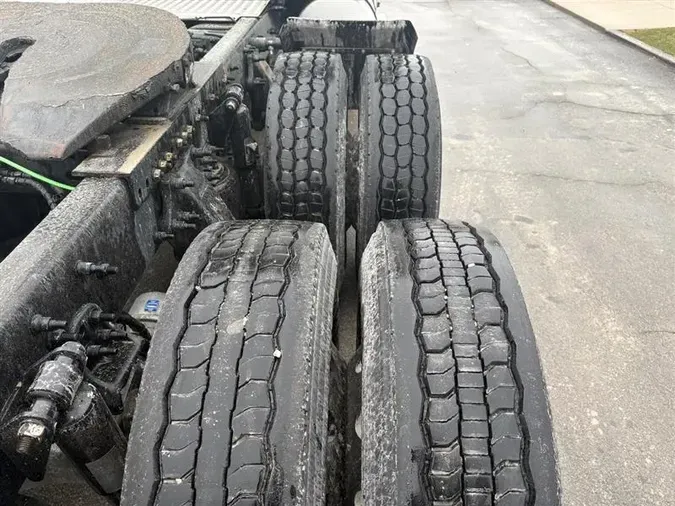 2020 FREIGHTLINER CASCADIA