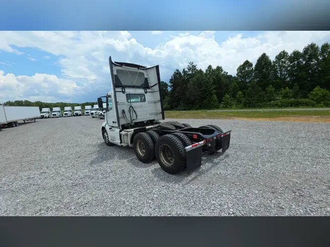 2019 Volvo VNL300