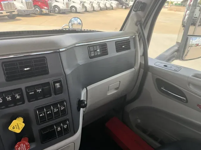 2020 Peterbilt 567244f392c588f1d90028b4b34a296b907