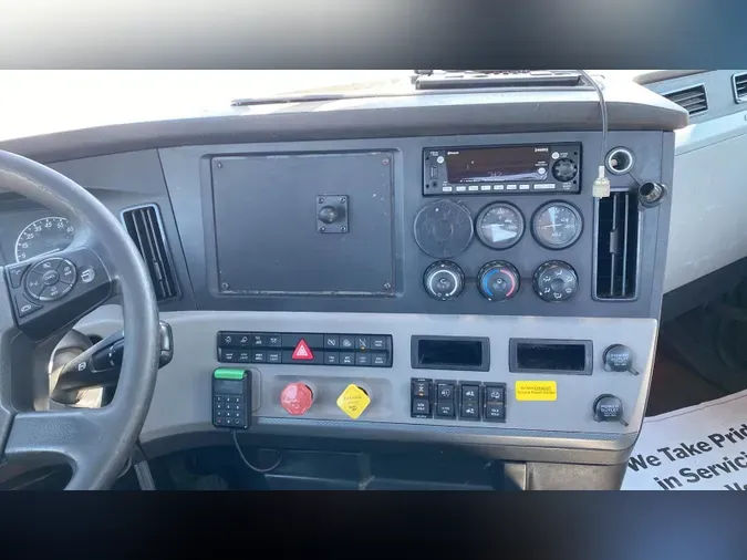 2021 Freightliner Cascadia 126245273f87eda2436e8eeaf5470ff539b