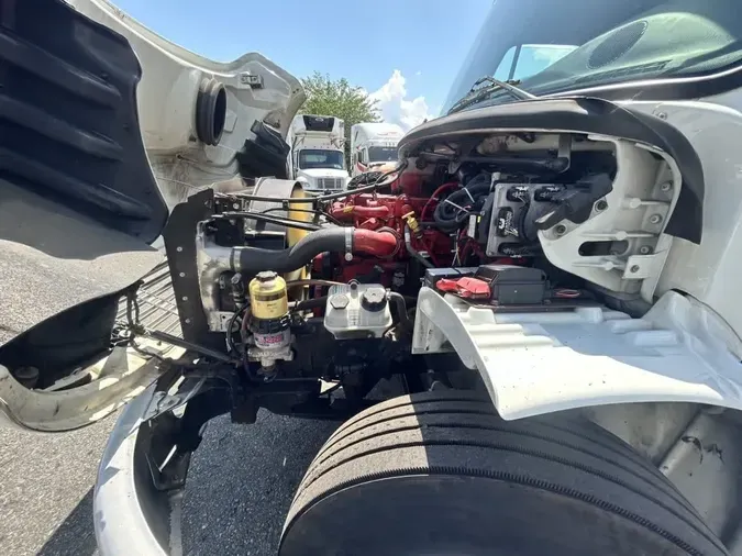 2018 FREIGHTLINER M2 106