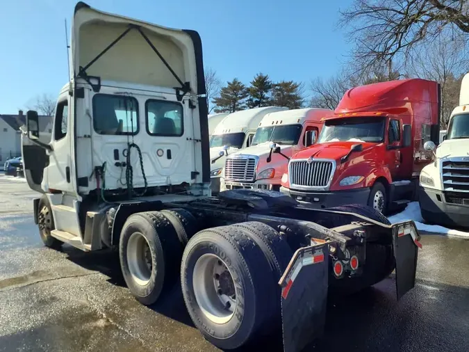 2019 FREIGHTLINER/MERCEDES NEW CASCADIA 116