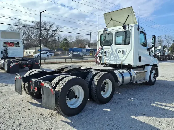 2020 FREIGHTLINER/MERCEDES NEW CASCADIA PX12664
