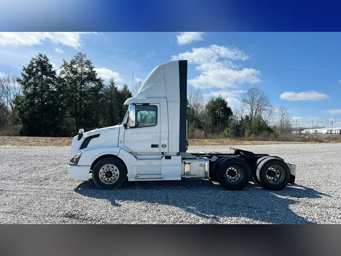 2018 Volvo VNL300