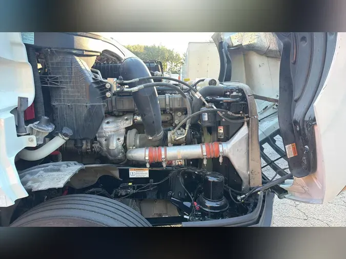 2021 Freightliner Cascadia 126