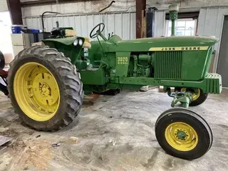 John Deere 3020
