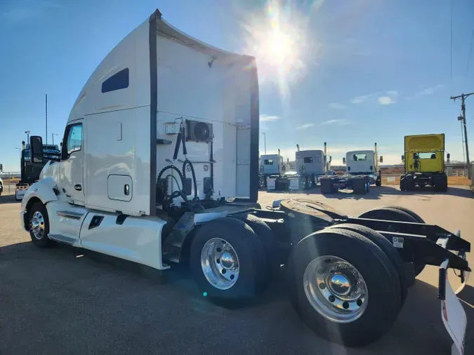 2022 Kenworth T680245c677935ed12136eb9806f8444a010