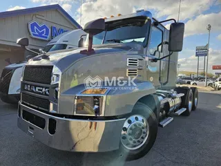 2020 MACK AN64T