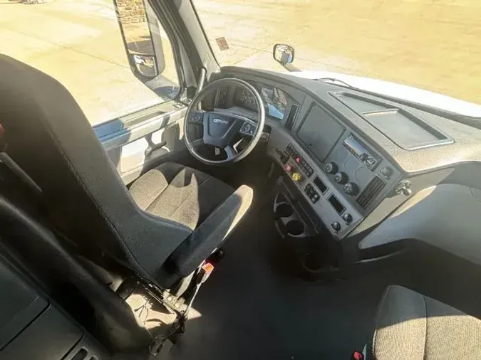 2020 Freightliner New Cascadia 126