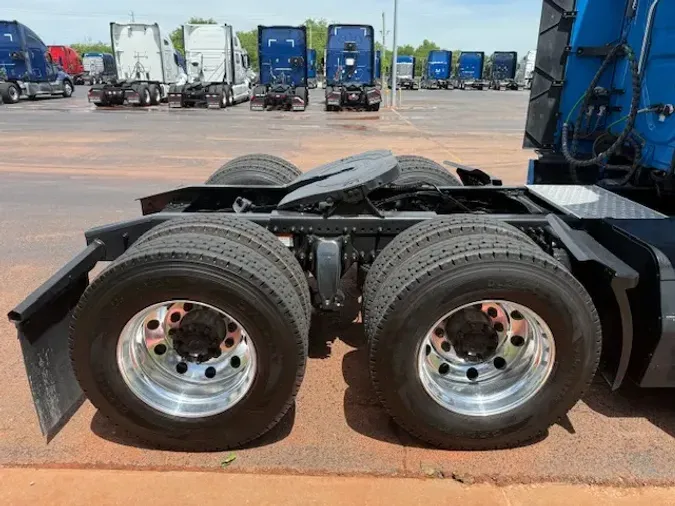 2021 FREIGHTLINER CASCADEVO1