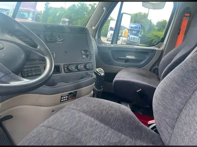 2019 FREIGHTLINER CASCADIA 125