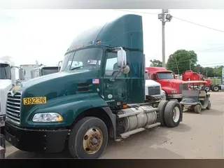 2010 MACK PINNACLE CXU612